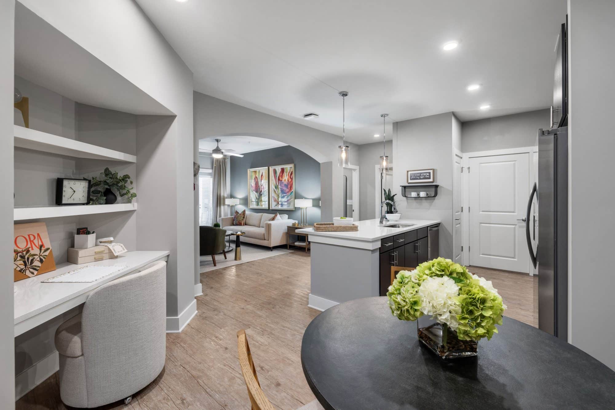 Built-in Desk, Nook & Kitchen